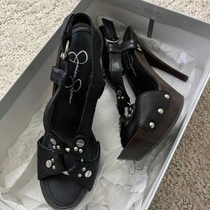 Jessica Simpson New Bomber stiletto